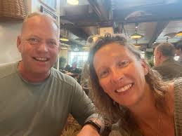 Any 4-week bareboat charter companies or owners?