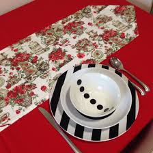 Kirmizi Masa Ortusu Kirmizi Desenli Runner Kirmizi