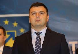 Deputatul sergiu bîlcea, fostul ginere al omului de afaceri mort în explozie, a avut o primă reacţie pe pagina de facebook după moartea şocantă a acestuia Sergiu Bilcea Noul PreÈ™edinte Al OrganizaÈ›iei Municipale Pnl Arad Cine Va Fi Secretar General Newsar Ro