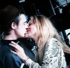 See more ideas about pete doherty, kate moss, kate moss boyfriend. Single Kate Moss Unlucky In Love Welt