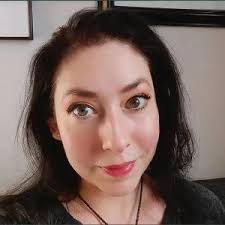 Deborah Pyke's Instagram, Twitter & Facebook