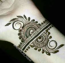 Penggunaan henna mampu memberikan kesan feminim pada wanita. Pin By Saba Afrin On Mehndi Wrist Henna Henna Tattoo Designs Henna