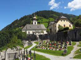 Auf unserer schönen liegewiese können die eltern genussvoll entspannen, während sich die kinder am spielplatz austoben, im stall mithelfen oder beim füttern der vielen tierischen hofbewohner dabei sind. Kirche Grossarl Die Kirche Der Europagemeinde Grossarl