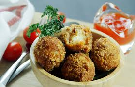 Resep cara membuat nugget ayam, salah satu lauk pauk simpel yang begitu digemari. Resepi Simple Enak Cara Buat Bebola Kentang Berinti Keju