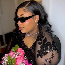 Nia Donaldson's Instagram, Twitter & Facebook