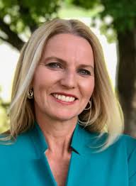 Deborah Kish's Instagram, Twitter & Facebook