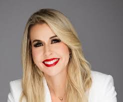 Michelle Bond's Instagram, Twitter & Facebook