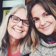 HAVE YOU EVER IN YOUR CHILDHOOD SAT AT THE DINNER TABLE FOR 3 HOURS BECAUSE  YOU DIDN'T WANT TO EAT CERTAIN VEGETABLES?