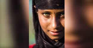 Parce que les yeux rouges ont de nombreuses causes (dont certaines sont graves et nécessitent une. Les 10 Personnes Avec Les Plus Beaux Yeux Du Monde