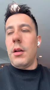 Pidiendo tacos de riata jajajajaj amooo