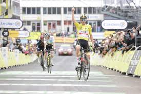 «j'ai reconnu deux fois le final d'étape» sixième à l'arrivée de pontivy lors de la 4e étape du tour de france , cees bol compte bien améliorer cette performance. Double Pour Tadej Pogacar A Nouveau Vainqueur D Etape A Luz Ardiden L Equipe
