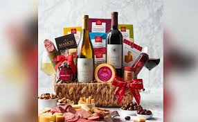 Buy romantic birthday gifts for boyfriend, creative gifts for boyfriend online with express and same day delivery services to share feelings with your loved one with igp.com. Romantic Birthday Gift For Boyfriend Birthday Gift Ideas For Boyfriend