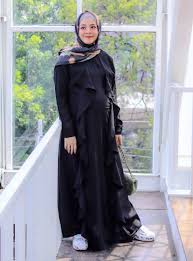 Model baju gamis warna hitam tangan kembung. 30 Model Gamis Hitam Polos Elegan Kombinasi Arab