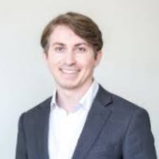 Lisa Findlay's Instagram, Twitter & Facebook