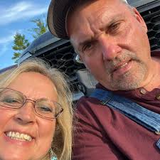 Who is playing at the bandshell in Hillman tonight?