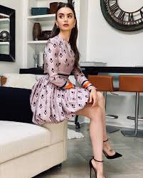 Lily Collins Instagram Official - Emily In Paris Lily Collins Instagram Account Proves She S As Fashionable As Her Character In New Netflix Series Zee5 News