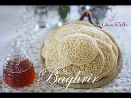 Baghrir Marocain Facile Et Rapide Un Baghrir Express Sans Temps De Repos A Deguster Avec Du Miel Et Accompagne Crepe Mille Trou Recette De Baghrir Mille Trou