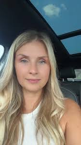 Mackenzie Tobin's Instagram, Twitter & Facebook