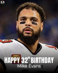 Happy Birthday Loretta Devine, Usain Bolt, Kelis and Mike Evans! 🥳