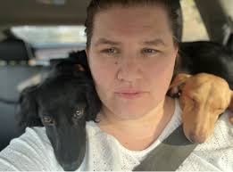 Are solid black dachshunds true solids?