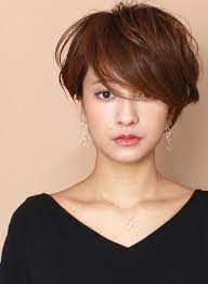 辺見えみりさん風 ラフでカジュアル 大人のレイヤーショートボブ ヘアスタイル ボブヘア 髪型