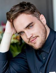 Aos 24 anos, Murilo Henare inova ao reunir influencers e cria projeto  milionário: “Monetizei os memes”