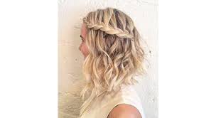 Coupe courte cheveux bouclés 49 ondulations de style obsigen. 30 Coiffures Pour Les Cheveux Boucles Marie France Magazine Feminin