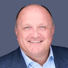 Daniel Butters's Instagram, Twitter & Facebook