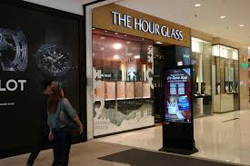 Oyo rooms brickfields old town white coffee. Indoor Advertising Network Lantern Media Digital Mall Advertising