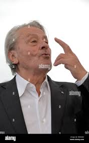 Alain delon immagini e fotografie stock ad alta risoluzione