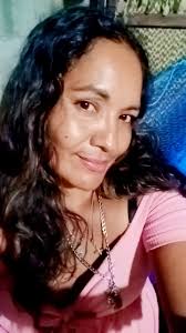 Tu peor error fue dejarme sola, darte la vuelta e irte, muy probablemente  pensando: "en unos días regreso, ella siempre está disponible para mí, me  ama demasiado, solo basta tronar los dedos