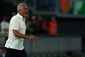 The number of employees working at home has increased by 103 percent since 2005. Mourinho Discusses Roma S Preseason This Is A Close Knit Team We Re A Family Romapress Net