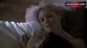 Olivia DAbo Lesbian Scene – Live Nude Girls (1:50) | NudeBase.com