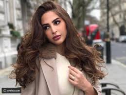 فوز الفهد خبيرة تجميل كويتية بدات شهرتها من مواقع التواصل الاجتماعي تهوى الرماية، ويعتبر أخوها فواز هو مدير أعمالها، وتحب تربية الكلاب. Ø­Ø¨ÙŠØ¨ÙŠ ÙŠØ§ Ø£Ø¨Ùˆ Ø£Ø­Ù…Ø¯ Ø§Ù„ÙØ§Ø´ÙˆÙ†ÙŠØ³ØªØ§ ÙÙˆØ² Ø§Ù„ÙÙ‡Ø¯ ØªØªØµØ¯Ø± Ø§Ù„ØªØ±ÙŠÙ†Ø¯ Ø¨Ø¹Ø¯ Ø¥Ø¹Ù„Ø§Ù† Ù†ÙˆØ¹ Ø¬Ù†ÙŠÙ†Ù‡Ø§ ØµØ­Ø§ÙØ© Ø§Ù„Ø¬Ø¯ÙŠØ¯ Ù…Ù†ÙˆØ¹Ø§Øª