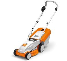 The height of the cut grass may be fixed by the design of the mower, but generally is adjustable by the operator, typically by a single master lever. 7 Worst Lawn Mower Brands To Avoid 2021 And 5 Most Reliable Brands
