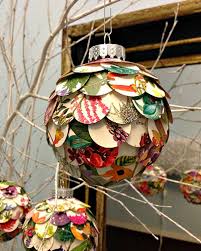 Fishnet wrapped decorative jars in keeping with a beach theme, you can also create this really pretty fishnet wrapped decorative jar to go along with your beach décor. 45 Wonderful Paper And Cardboard Diy Christmas Decorations Shelterness