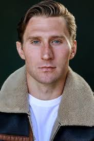 Carlyle King's Instagram, Twitter & Facebook