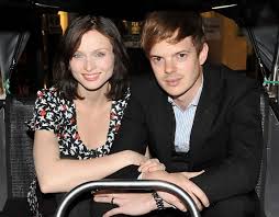 I've put the photo in black and white so it's not too gory. Sophie Ellis Bextor And Richard Jones Dating Gossip News Photos