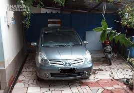 Terlihat rumah mewah tersebut juga memberikan atap khusus layaknya sebuah halte di depan rumahnya. Ingin Menjual Mobil Bekas Dengan Cepat Dan Harga Tinggi Begini Tipsnya