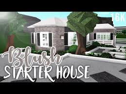 Welcome To Bloxburg Blush Starter House 16k Starter Home Sims House Plans Home Building Design