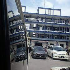 Di klang selatan pula, asisten komisioner shamsul amar ramli selaku polis daerah berkenaan berkata, hanya satu sekatan jalan raya kekal iaitu di jalan langat (banting ke klang). Ibu Pejabat Polis Daerah Klang Selatan Jalan Gedung Raja Abdullah