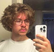 Daniel Manship's Instagram, Twitter & Facebook