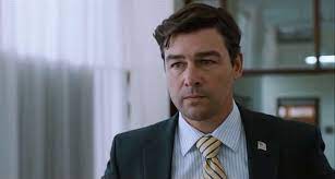 The Tag that Earth stood still - Kyle Chandler Image (26385290) - Fanpop