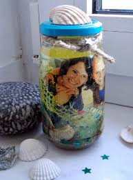 Ein Ferienfoto Ein Schraubglas Muscheln Sand Eine Prise Glitzer Ein Paar Schlingpflanzen Basteln Mit Kindern Weihnachten Foto Im Glas Basteln Mit Kindern