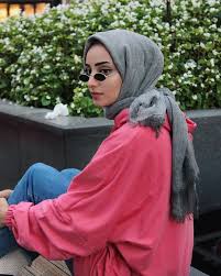 Seker Gibi Bir Sweat Birakiyorum Buraya Esvetgiyimm Kiyafet Elbiseler Giyim