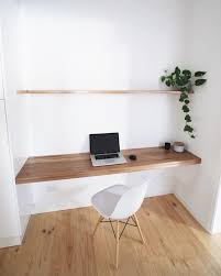 Effektive Raumnutzung Buroidee Nora K Effektive Raumnutzung Buroidee Nora K Arbeitszimmer Den Perfekt In 2020 Holzschreibtisch Arbeitsbereich Schreibtisch Haus Deko