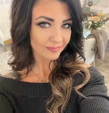 Hi ladies!! My name is Antoinette Simons and I am so excited and thankful  to find and join this community. I live near Southlands Mall but am a new  partner of the