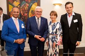 Der globale ausstoß von treibhausgasen müsse »jetzt« gesenkt werden. Michael Sen On Twitter The Citizensfestival Of Federal President Frank Walter Steinmeier In Schloss Bellevue Is An Excellent Occasion To Honor Social Volunteering In All Its Diversity And Bring Young Artists On Stage