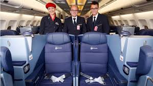 Vi hadde ventet noen timer i malaysia sin business class lounge før vi bega oss ut mot gate. Malaysia Airlines Will Fly Ex Airberlin A330s To Auckland Executive Traveller