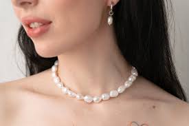 Baroque Pearl Dainty Necklace